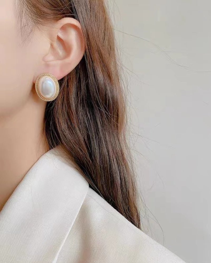 Radiance Oval Pearl Studs - Belfaire & Co.