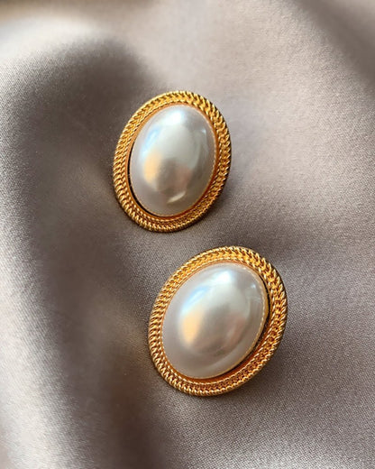 Radiance Oval Pearl Studs - Belfaire & Co.